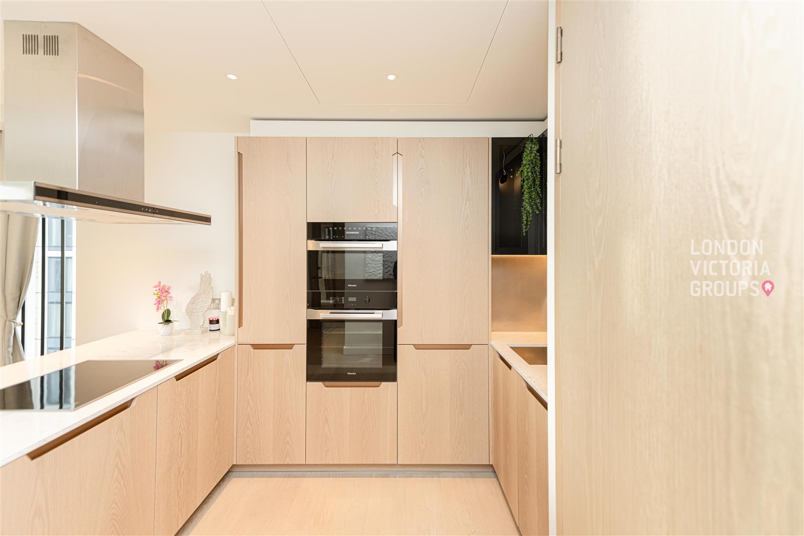 River Park Tower, 1 Nine Elms Lane, London